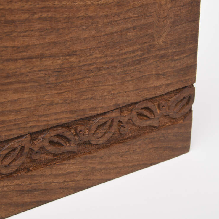 Rosewood Border Urn image number 5